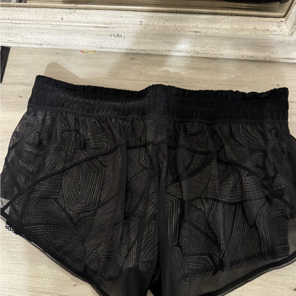 Lululemon city sky run shorts - Picture 5 of 9